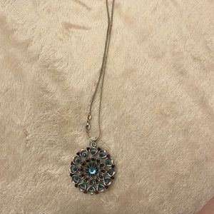 Pretty pendant necklace